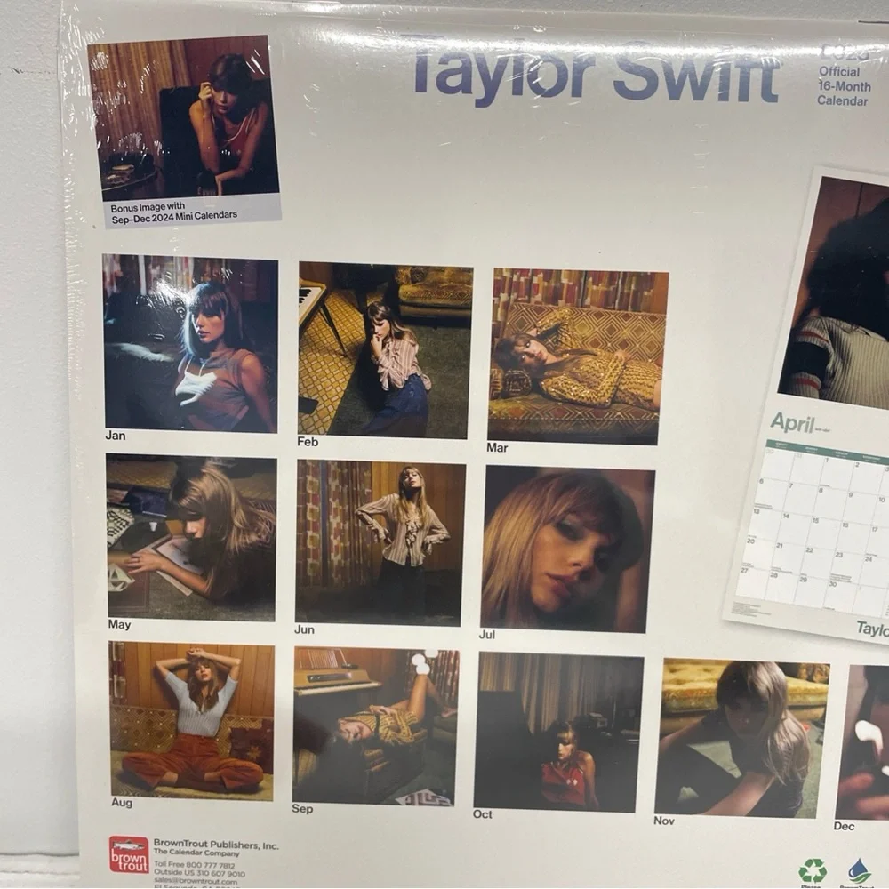 Taylor Swift OFFICIAL | 2025 12x24